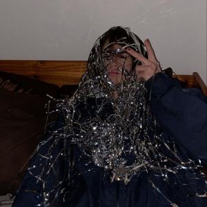 Meet your Posher, Dominique